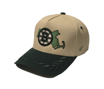 Vintage Two-Tone Snapback Hat – Cream & Green Flat Brim, Embroidered Streetwear Cap (Unisex)